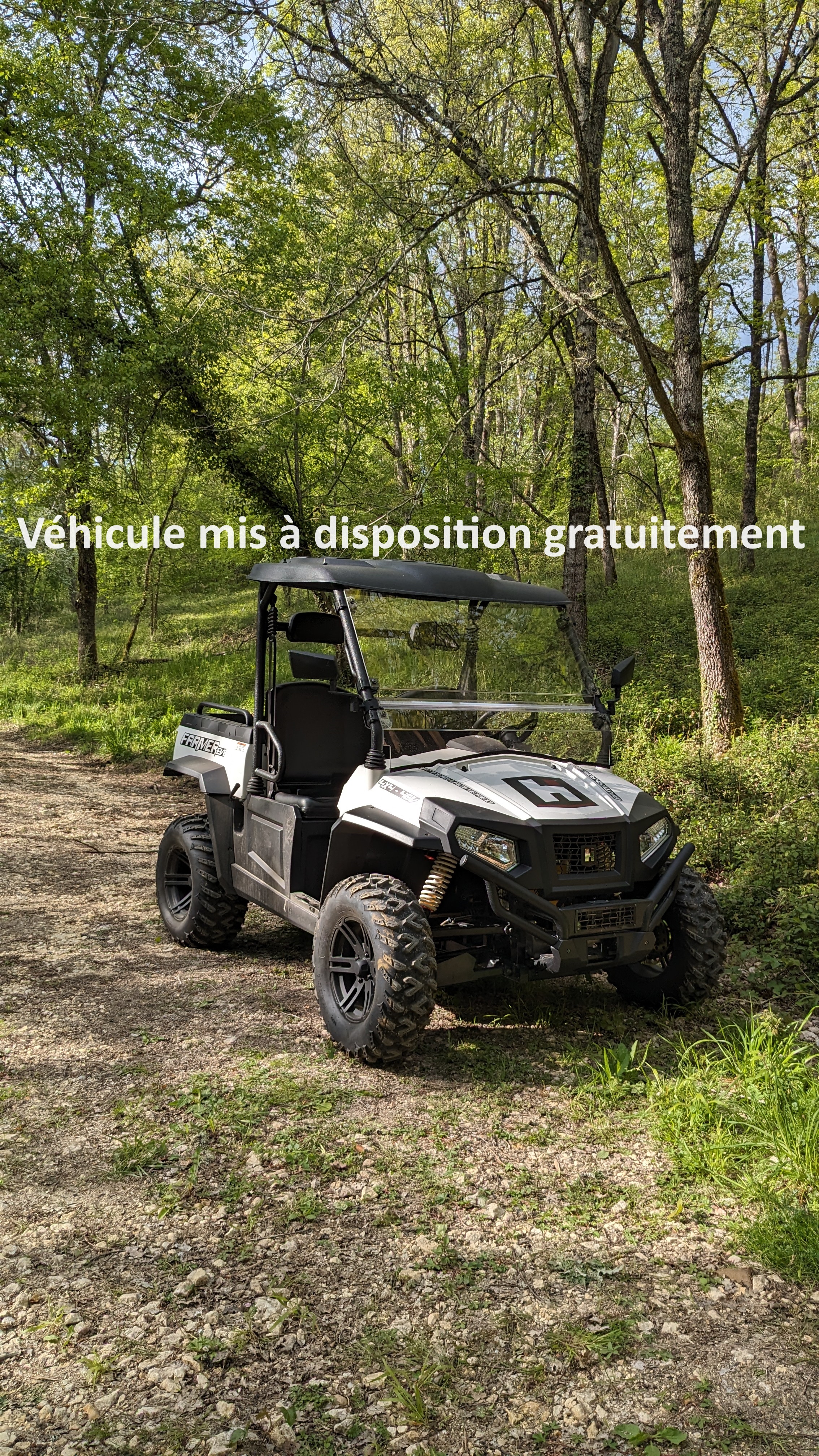 Véhicule tout-terrain mis à disposition pour parcourir la propriété