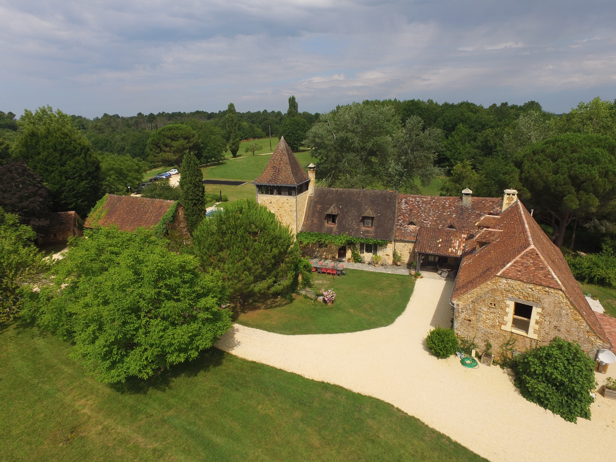Le parc découvert depuis l'allée d'arrivée